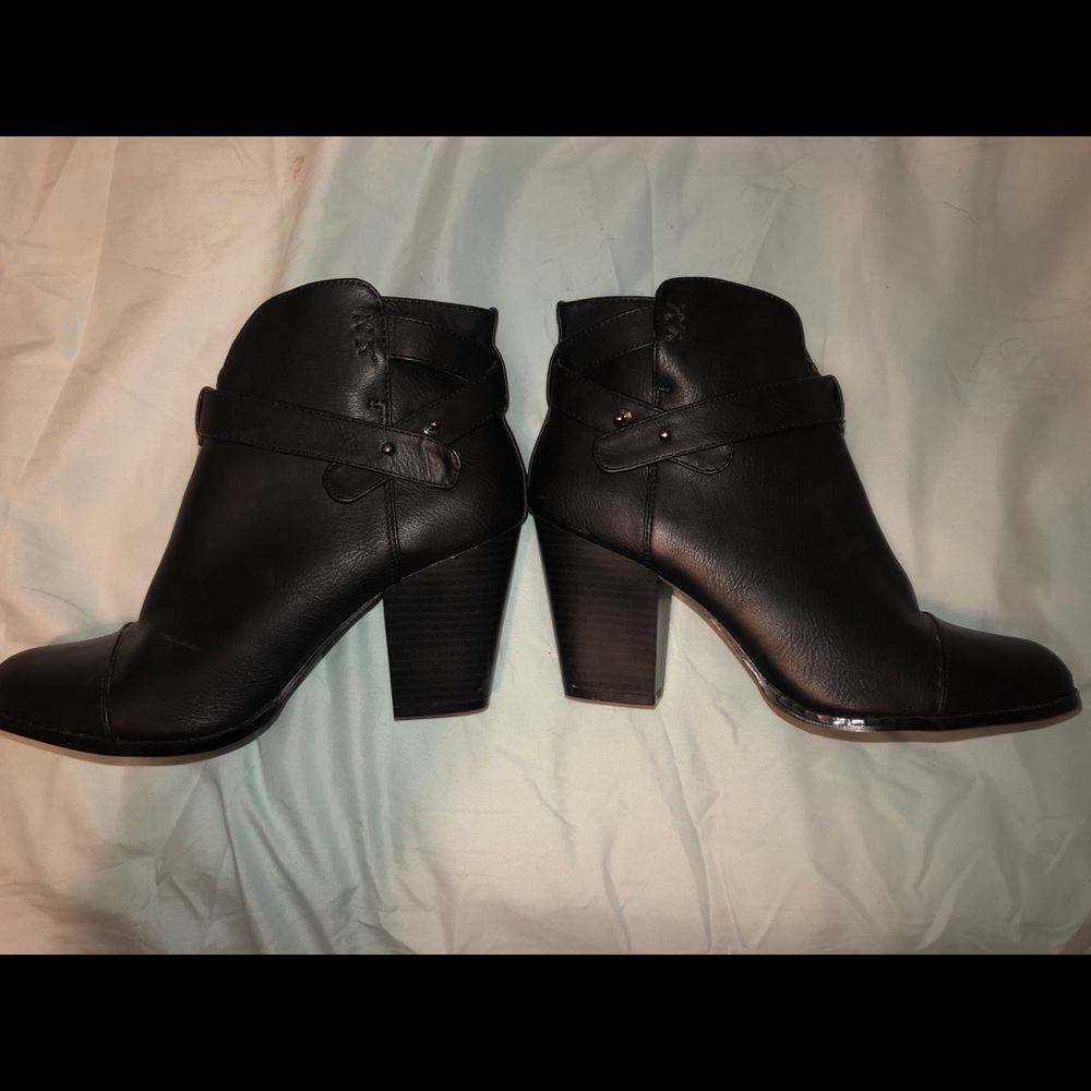 Worn once heeled booties